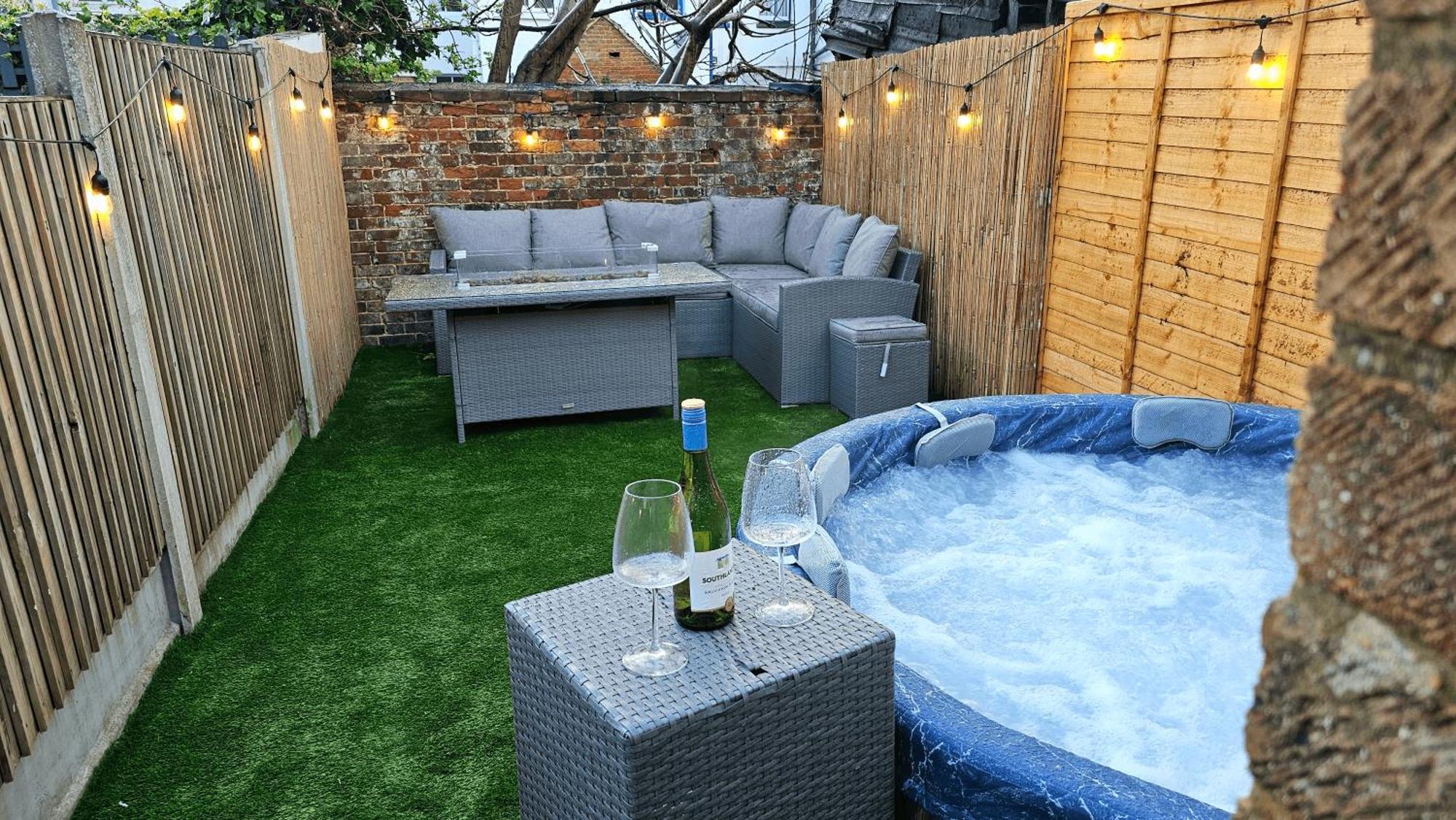 City Centre With Hot Tub - 3 Bed Villa Canterbury Eksteriør bilde